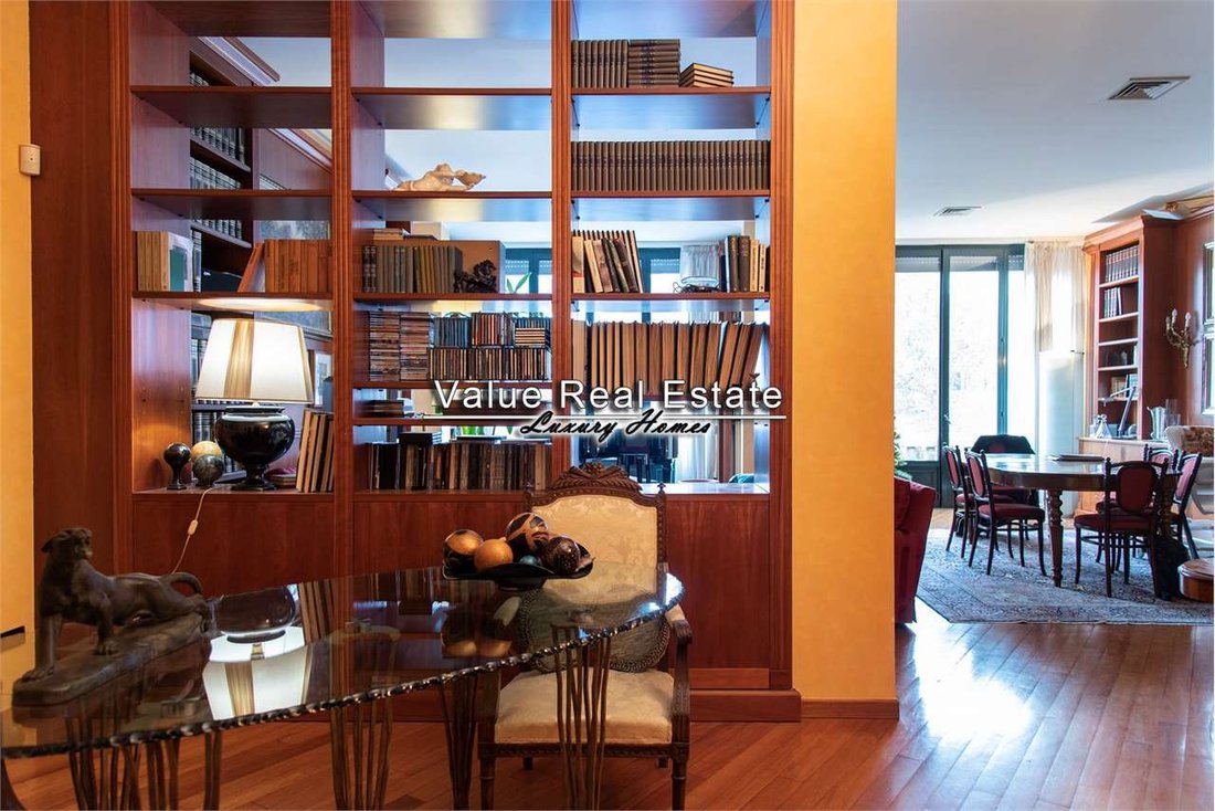 Apartment in Garibaldi - Porta Venezia, Milan, Lombardy 2 - 16013762