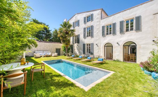 House in Saint-Martin-de-Ré, Nouvelle-Aquitaine, France 1