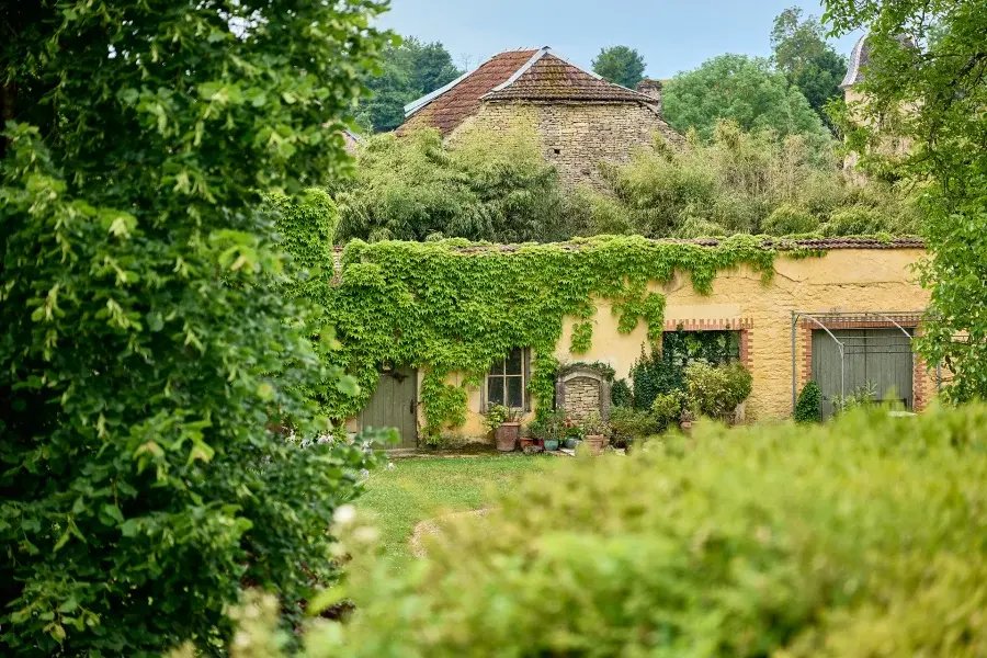 Whispers of 1771: A Bourgogne Château’s Timeless Embrace