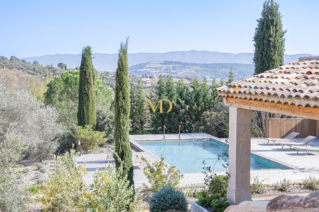 La Ferme des Rêves: A Sunlit 18th-Century Provençal Masterpiece