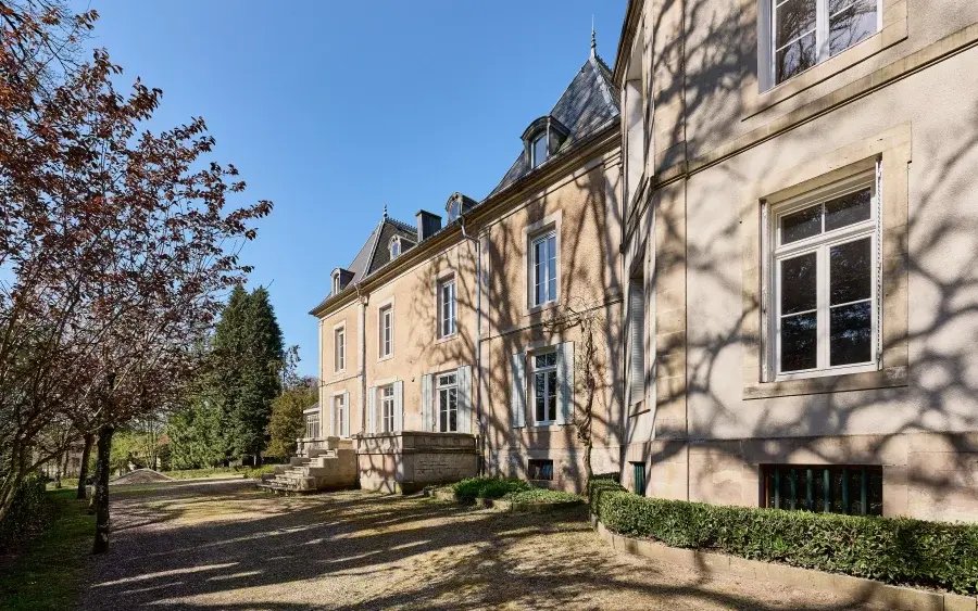 Faymont’s Whisper: A 19th-Century Château in the Vosges’ Emerald Embrace