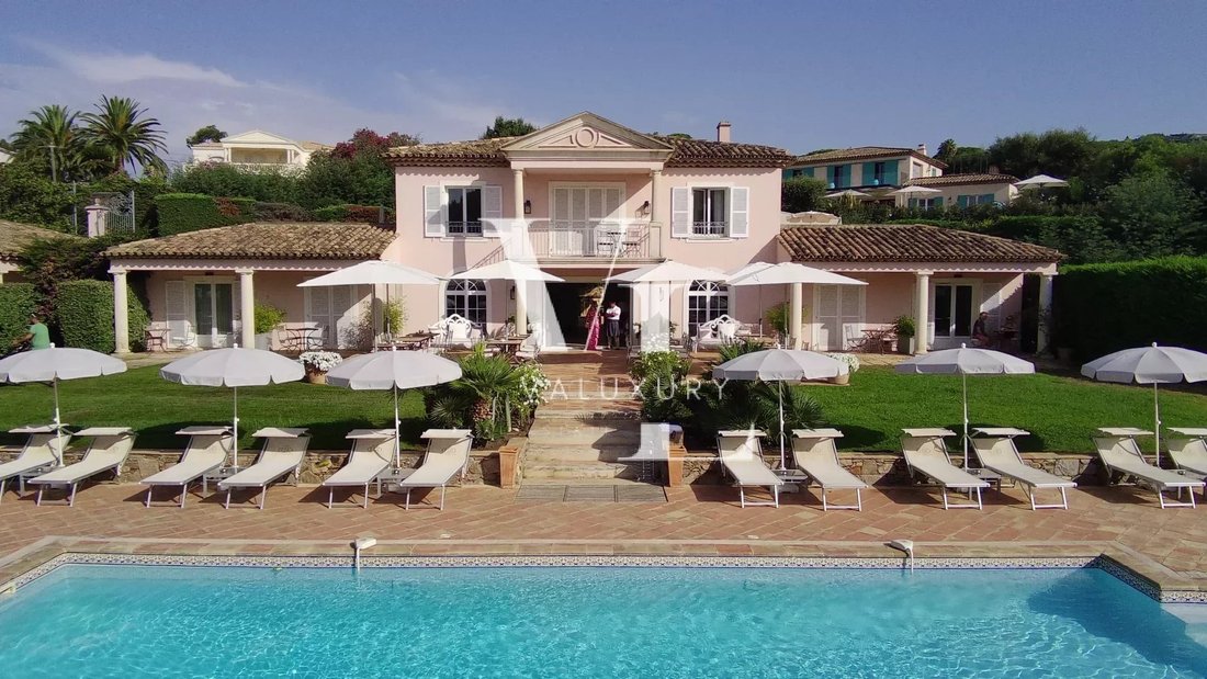 Villa in Grimaud, Provence-Alpes-Côte d'Azur, France 2 - 16013766