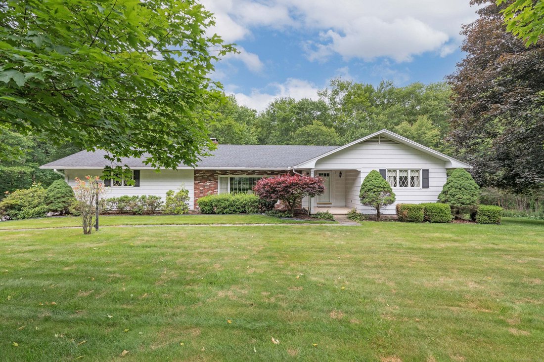 House in Middlebury, Connecticut, United States 1 - 16014889