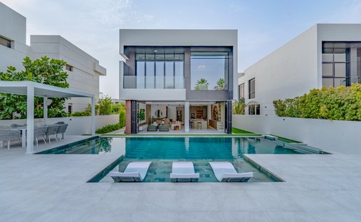 Villa in Damac Hills, Dubai, United Arab Emirates 1