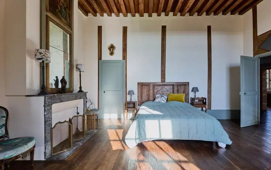 Le Rêve des Seigneurs: A 17th-Century Château Reborn in Burgundy’s Golden Light
