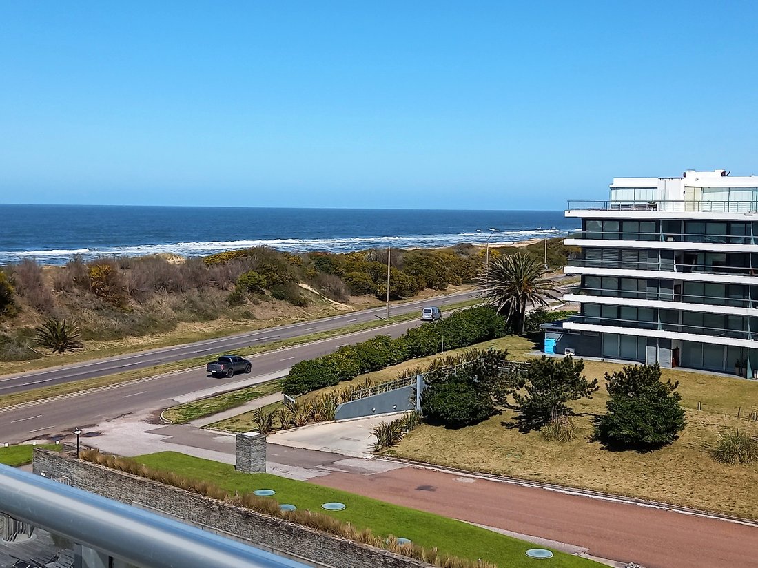 Apartment in Punta del Este, Maldonado Department, Uruguay 1 - 16015457