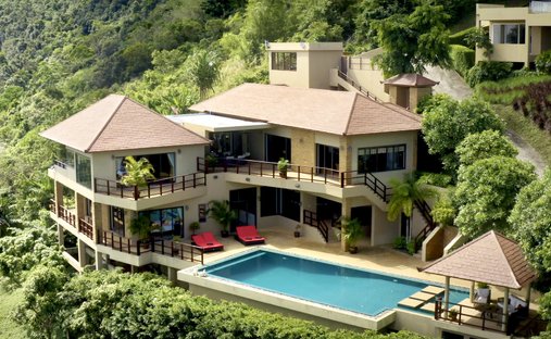 Villa in Maenam, Surat Thani, Thailand 1