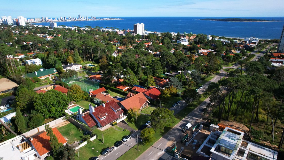 House in Punta del Este, Maldonado Department, Uruguay 1 - 16014245