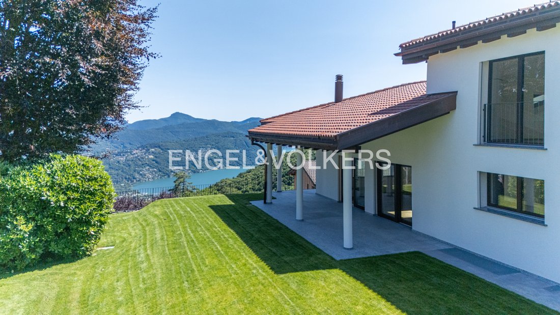 Renovated Villa With Dreamlike Outdoor Spaces (24)