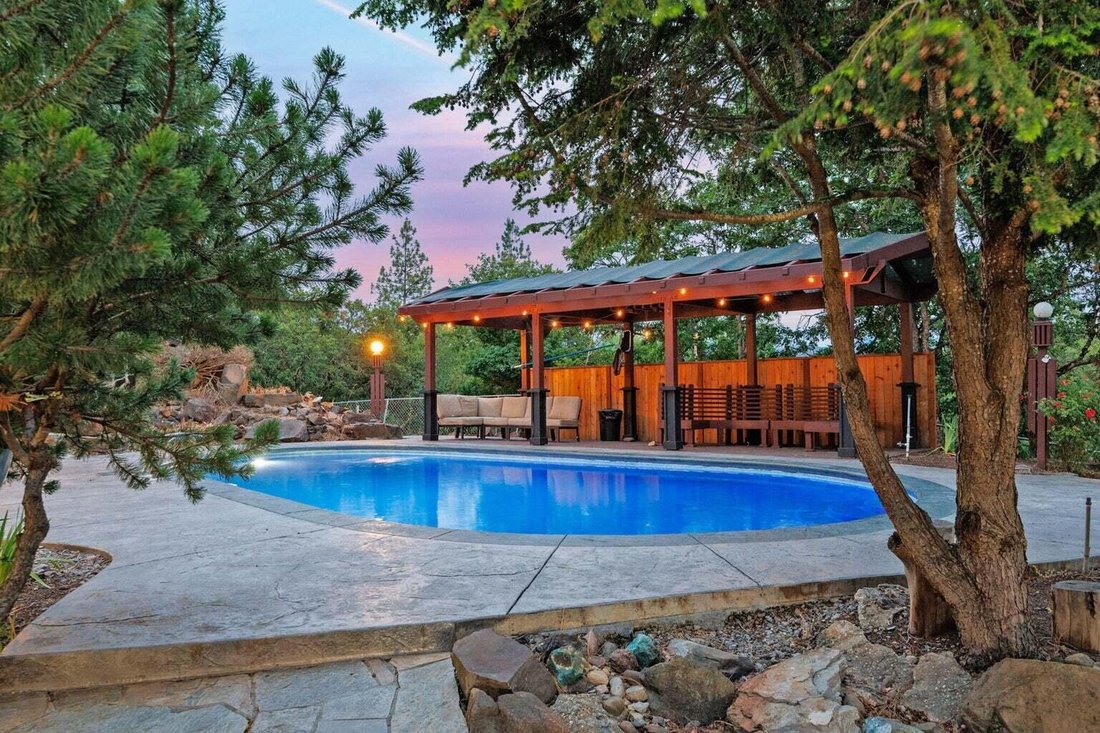 House in Eagle Point, Oregon, United States 3 - 16016706