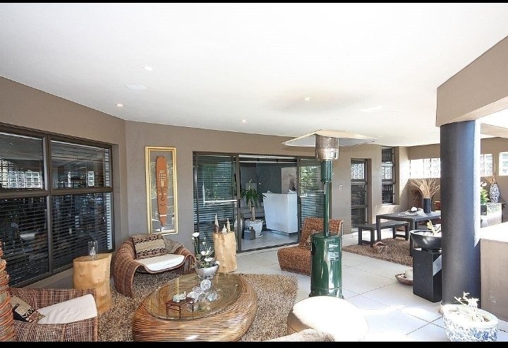 Apartment in Strathavon, Chislehurston, Gauteng 1 - 16017160