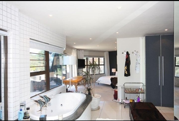 Apartment in Strathavon, Chislehurston, Gauteng 4 - 16017160
