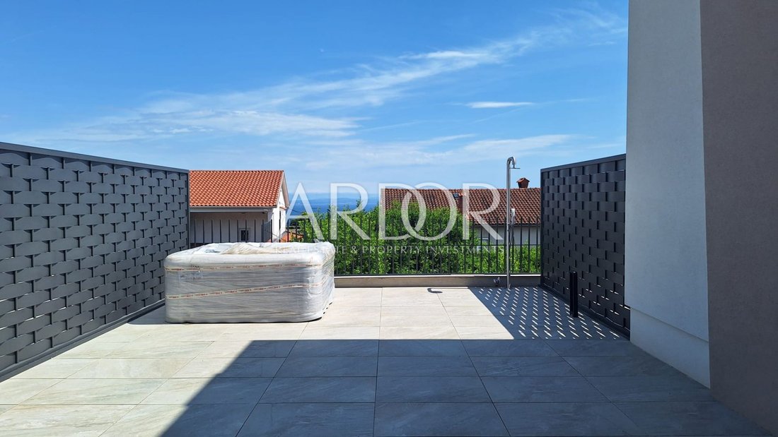 Apartment in Grad Opatija, Primorje-Gorski Kotar County, Croatia 1 - 15767138