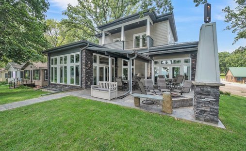 House in Wahpeton, Iowa, United States 1