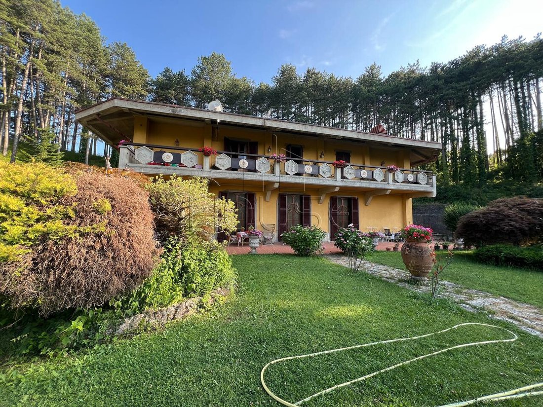 Country House in Palazzo del Pero, Arezzo, Tuscany 3 - 16017150