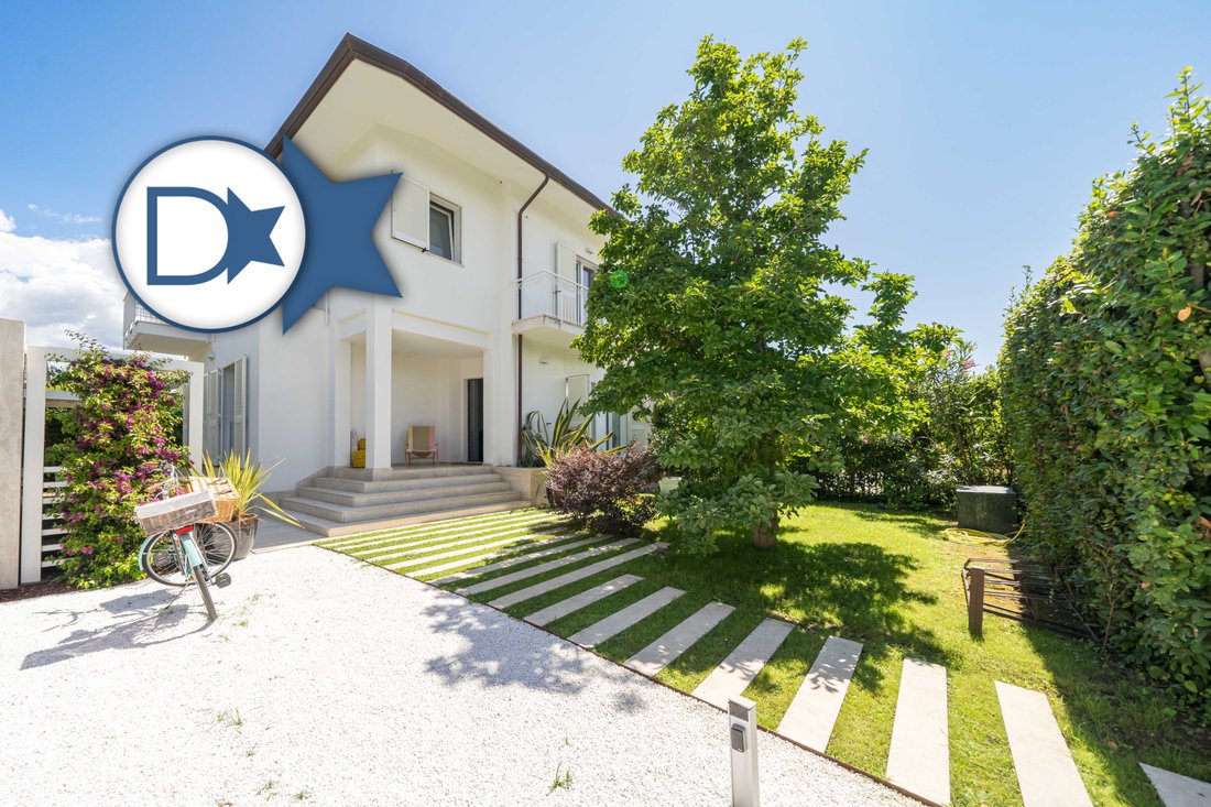 Villa in Center, Forte dei Marmi, Tuscany 1 - 16017178
