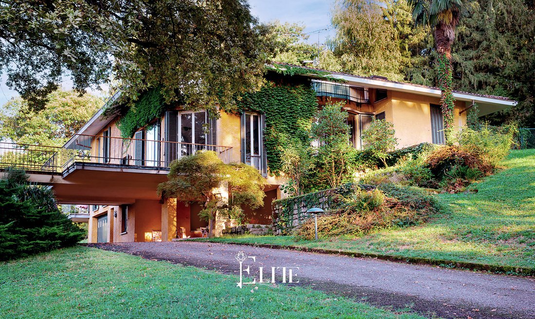Villa in Galliate Lombardo, Lombardy, Italy 2 - 16017210