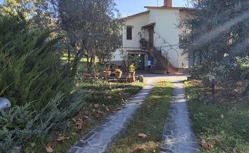 Tuscany| Historic Tuscan Castle With Land For Sale Near Florence