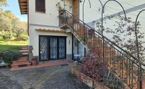 Tuscany| Historic Tuscan Castle With Land For Sale Near Florence