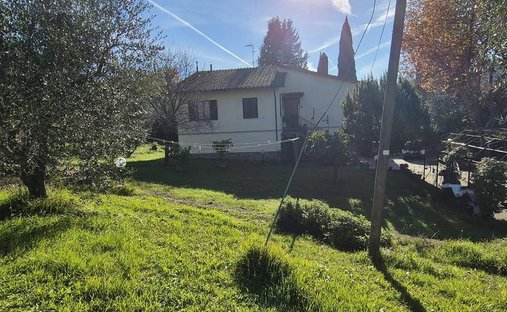 Tuscany| Historic Tuscan Castle With Land For Sale Near Florence