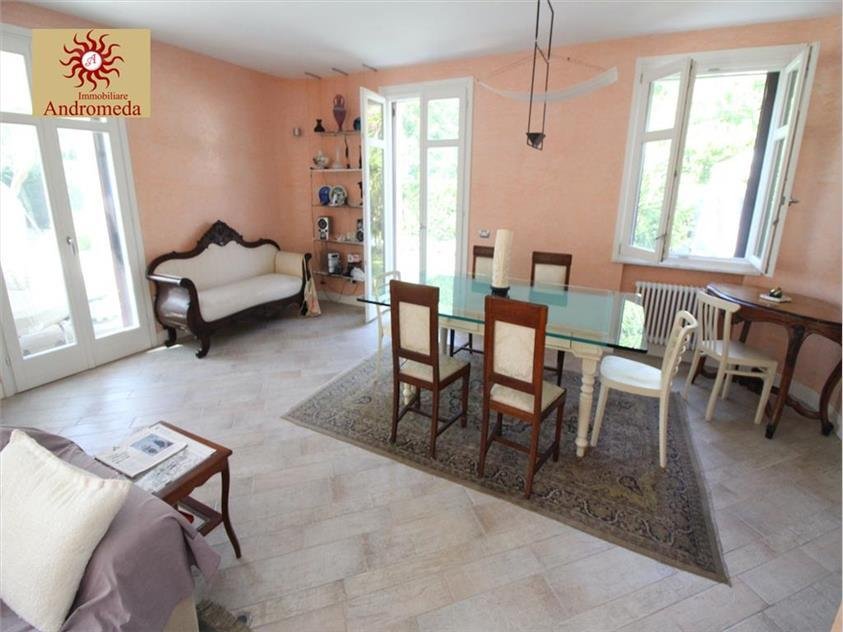Villa in Center, Massa, Italy 4 - 15743462