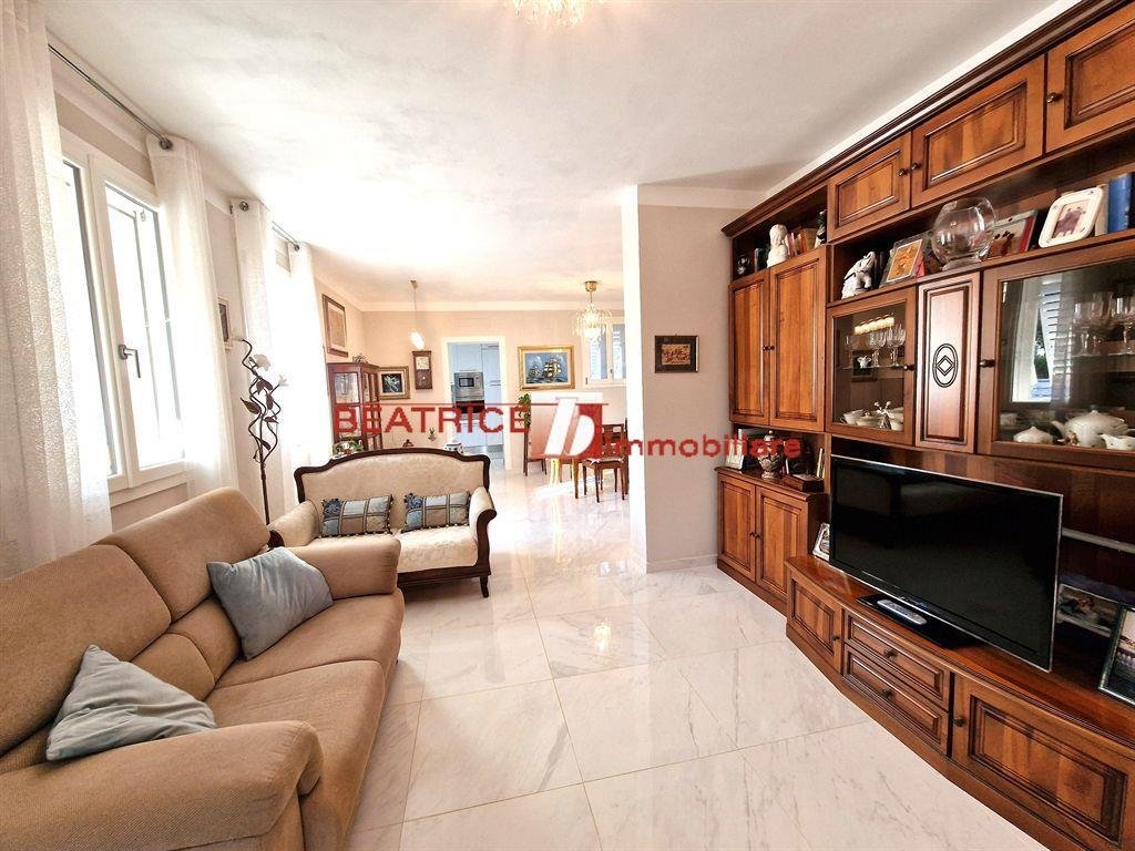 Villa in Historic Center, Lucca, Tuscany 5 - 15828945