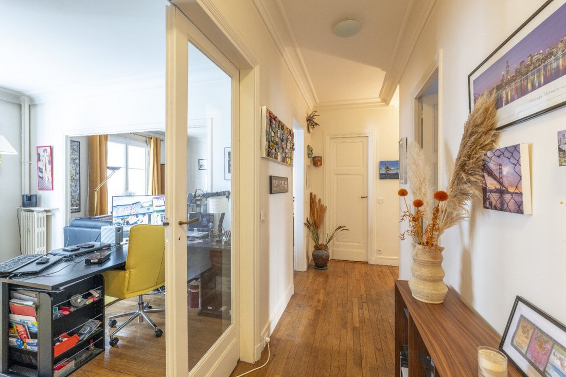 Apartment in Pereire-Malesherbes, Paris 17e Arrondissement, Paris 5 - 15504123