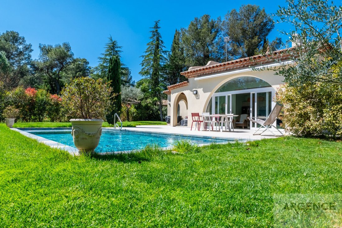 Villa in Montferrier-sur-Lez, Occitania, France 1 - 16012460