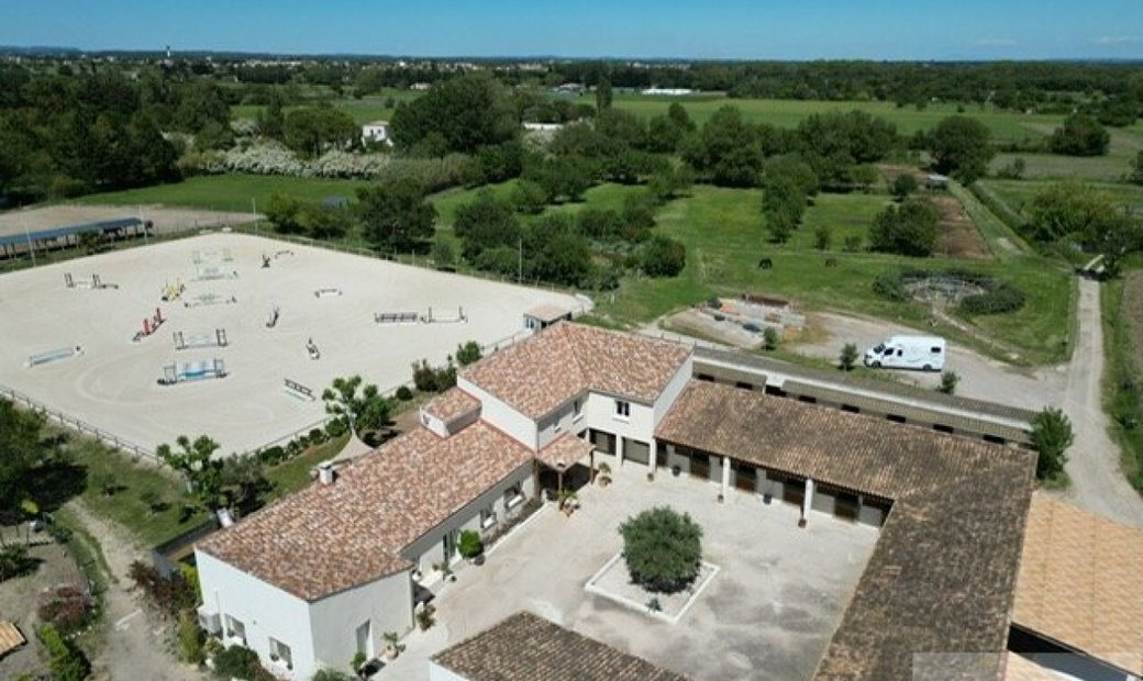 Equestrian Estate For Sale In Mauguio, 7 Rooms €1,790,000 With Pool And Terrace