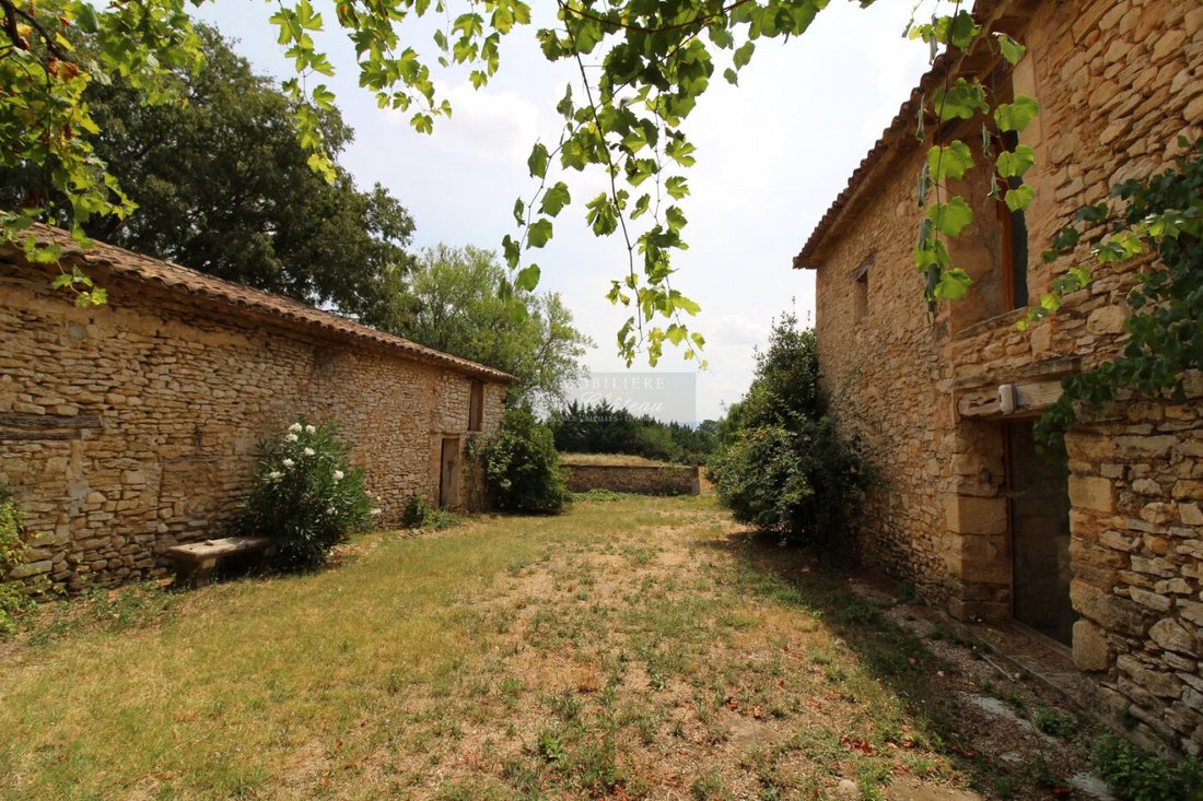 Estate in Gordes, Provence-Alpes-Côte d'Azur, France 4 - 15735600