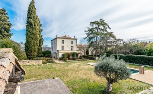Estate in Sommieres, Occitania, France 1