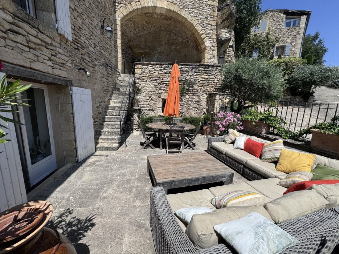 House in Gordes, Provence-Alpes-Côte d'Azur, France 2 - 15735723