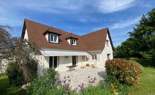 House in Nord, Saint-Nom-la-Bretèche, France 1