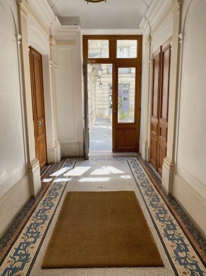 Apartment in Montorgueil-Saint Denis, Paris 2e Arrondissement, Paris 3 - 15868752