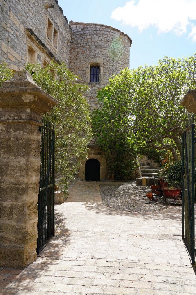 A 12th-Century Lord’s Dream: Where Vineyards Meet the Sea in Occitanie