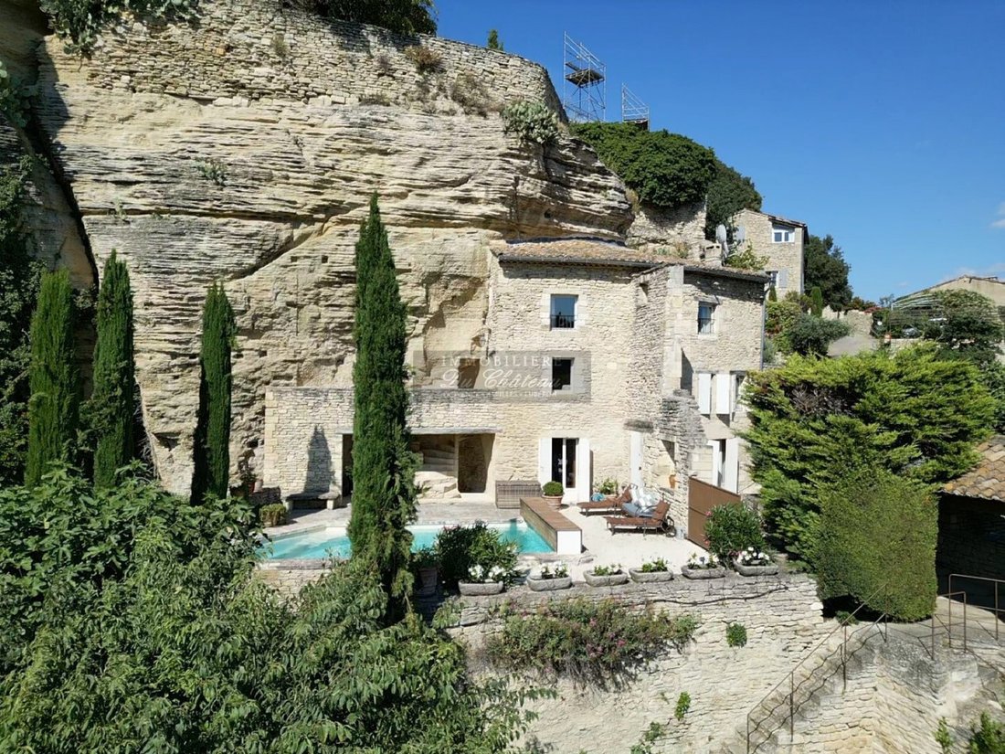 House in Gordes, Provence-Alpes-Côte d'Azur, France 1 - 15735723