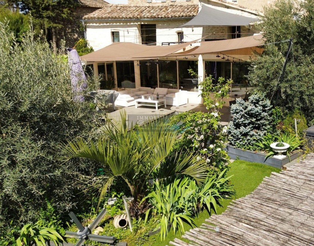 House in Gordes, Provence-Alpes-Côte d'Azur, France 1 - 15735712