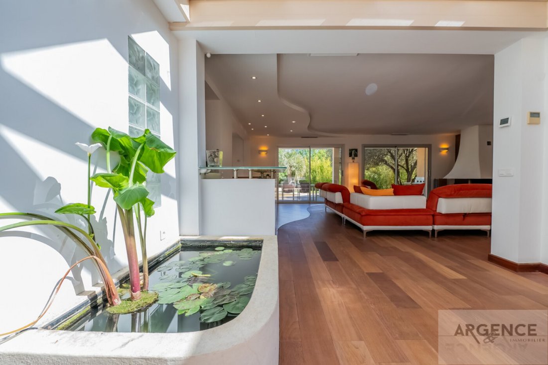 Villa in Saint-Mathieu-de-Treviers, Occitania, France 5 - 16012898