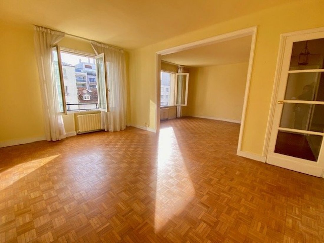 Apartment in Montorgueil-Saint Denis, Paris 2e Arrondissement, Paris 3 - 15868705