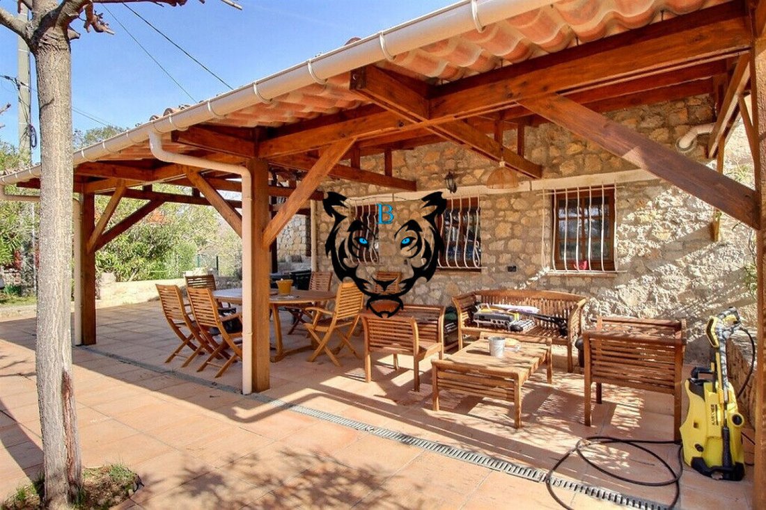 House in Saint-Paul-en-Forêt, Provence-Alpes-Côte d'Azur, France 1 - 15855943