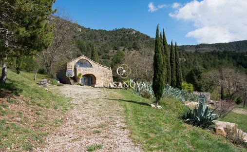 Beautiful 6 Bed/Bath Chateau With Separate Apartment Close To Lodeve. Currently Run As A Boutique B&