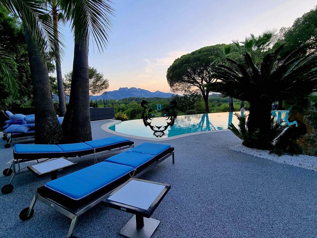 House in Ecarts, Roquebrune-sur-Argens, France 2 - 15741400