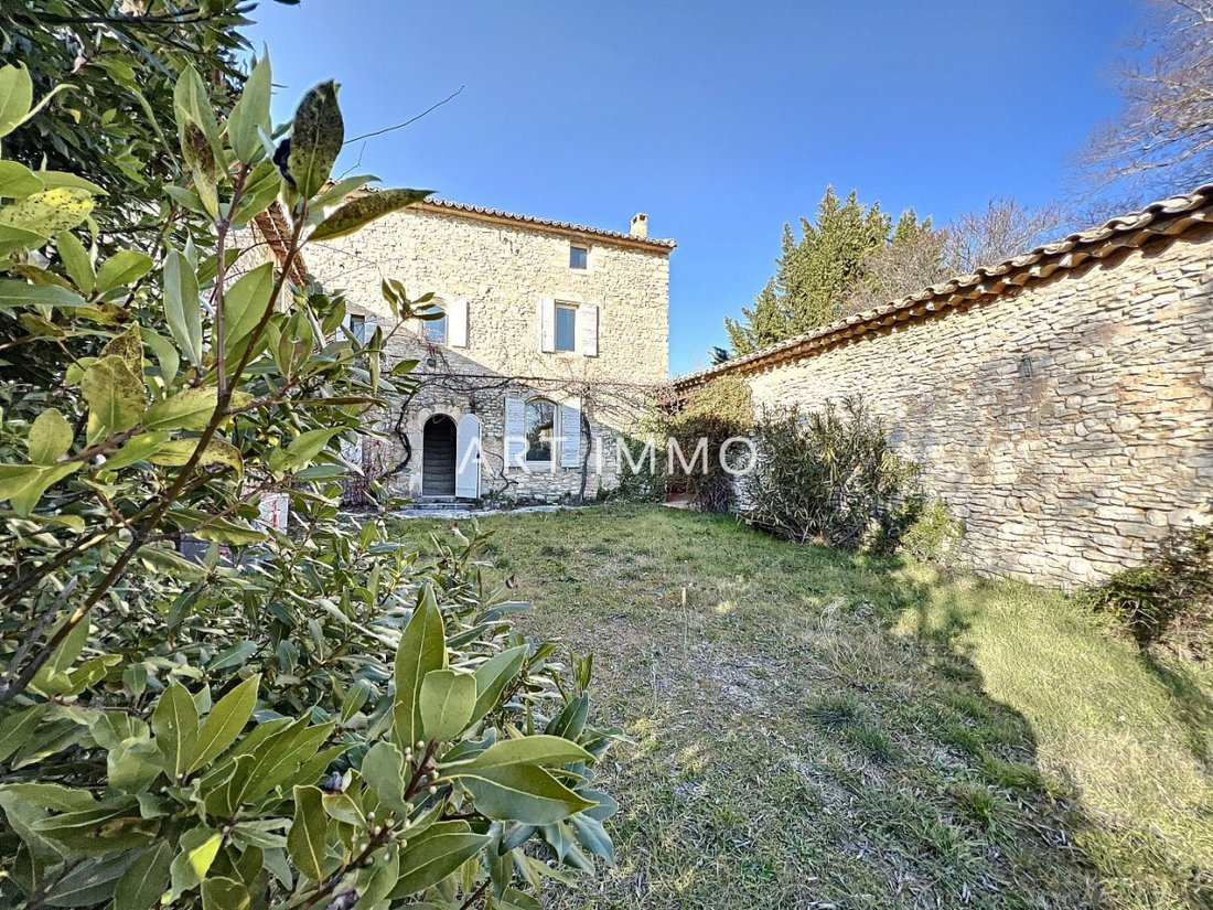House in Gordes, Provence-Alpes-Côte d'Azur, France 1 - 15494885