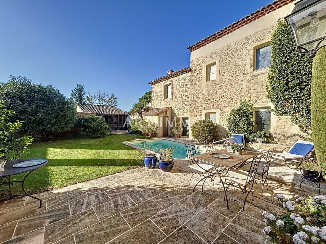 House in Taillades, Provence-Alpes-Côte d'Azur, France 2 - 15495037