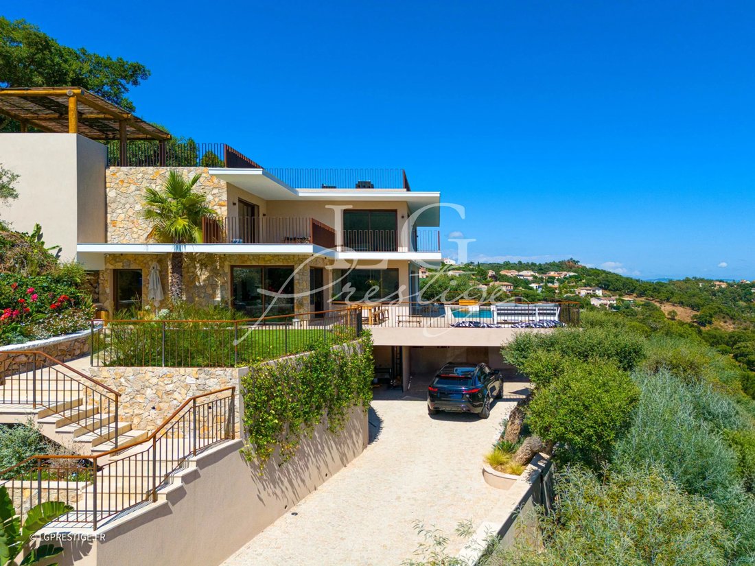 Villa in Exterieurs, Frejus, France 4 - 16017462