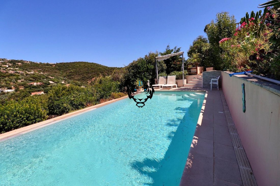 Casa en Ecarts, Roquebrune-sur-Argens, Francia 1 - 15924129