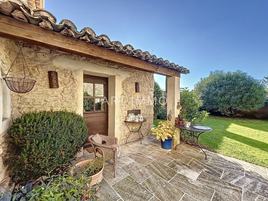 House in Taillades, Provence-Alpes-Côte d'Azur, France 3 - 15495037
