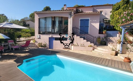 House in Ecarts, Roquebrune-sur-Argens, France 1