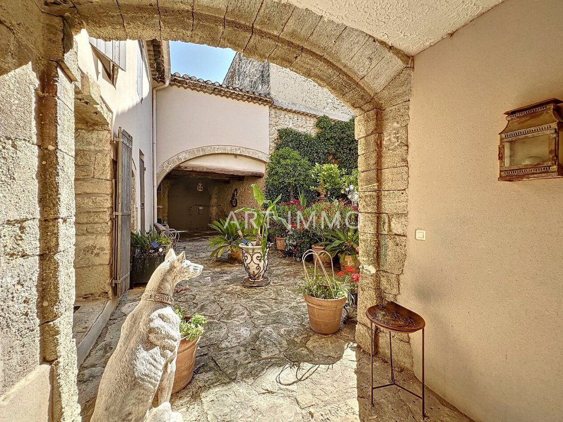 House in Robion, Provence-Alpes-Côte d'Azur, France 3 - 15877030
