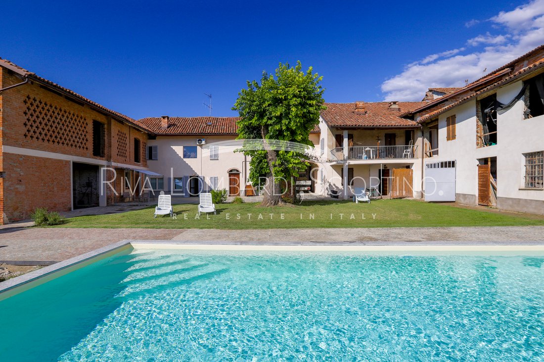 Villa in Canelli, Piedmont, Italy 1 - 16017281